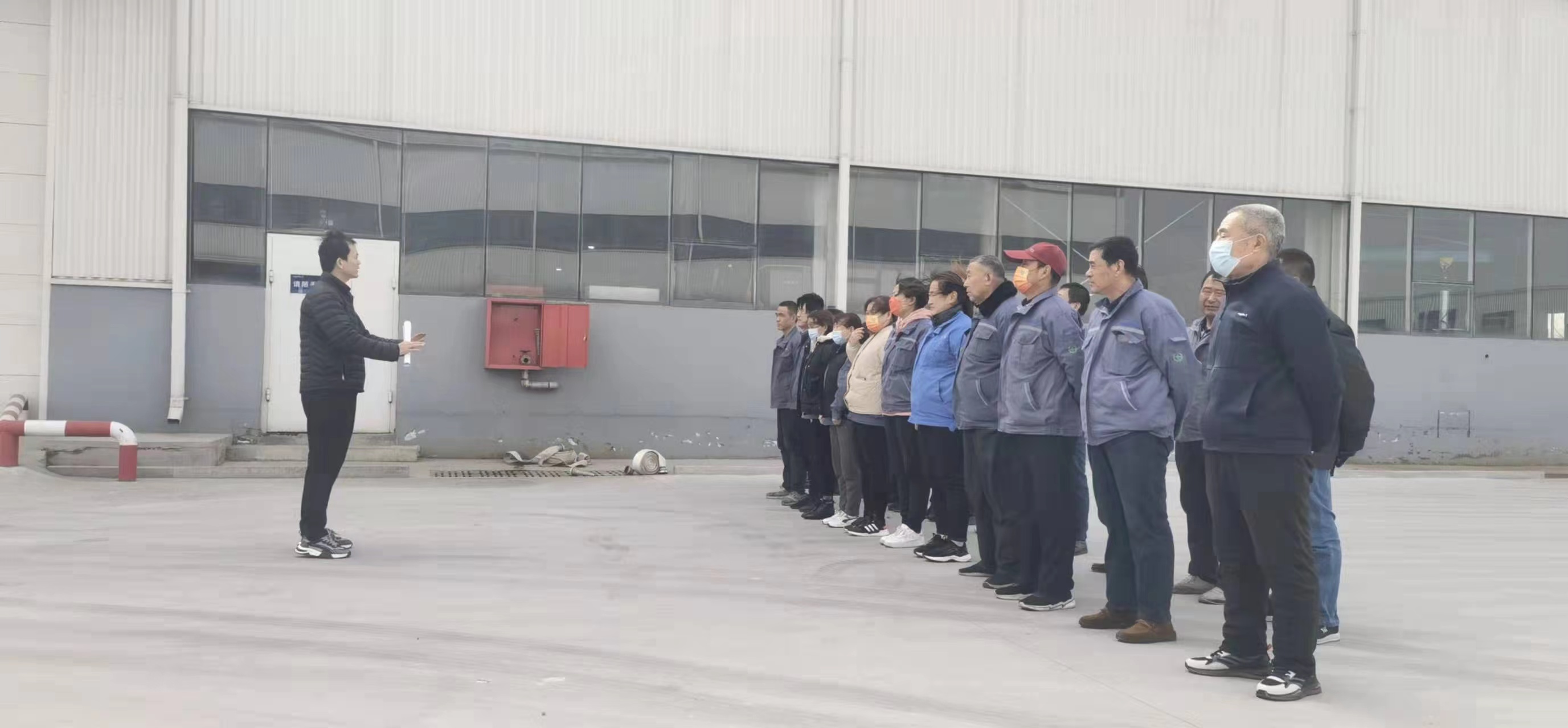 開展消防演練，提升員工應(yīng)急能力(圖1)